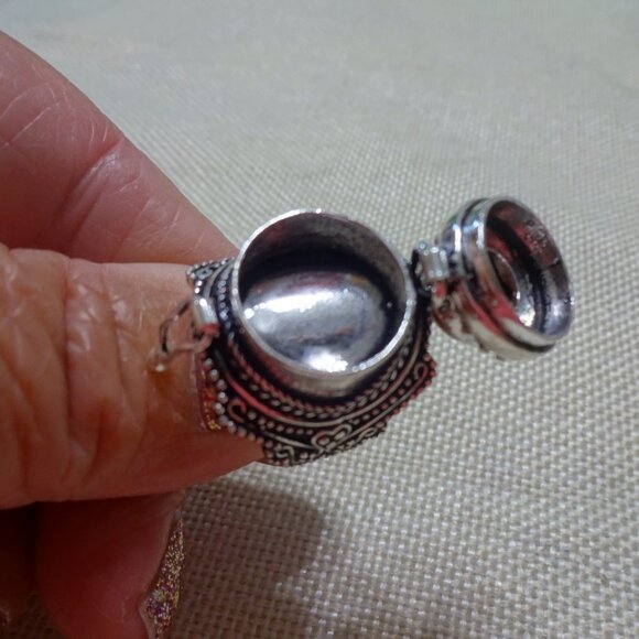 Unique GOLD SUNSTONE POISON BOX Handmade Sterling Ring Size 8.25 #55C - Picture 3 of 4